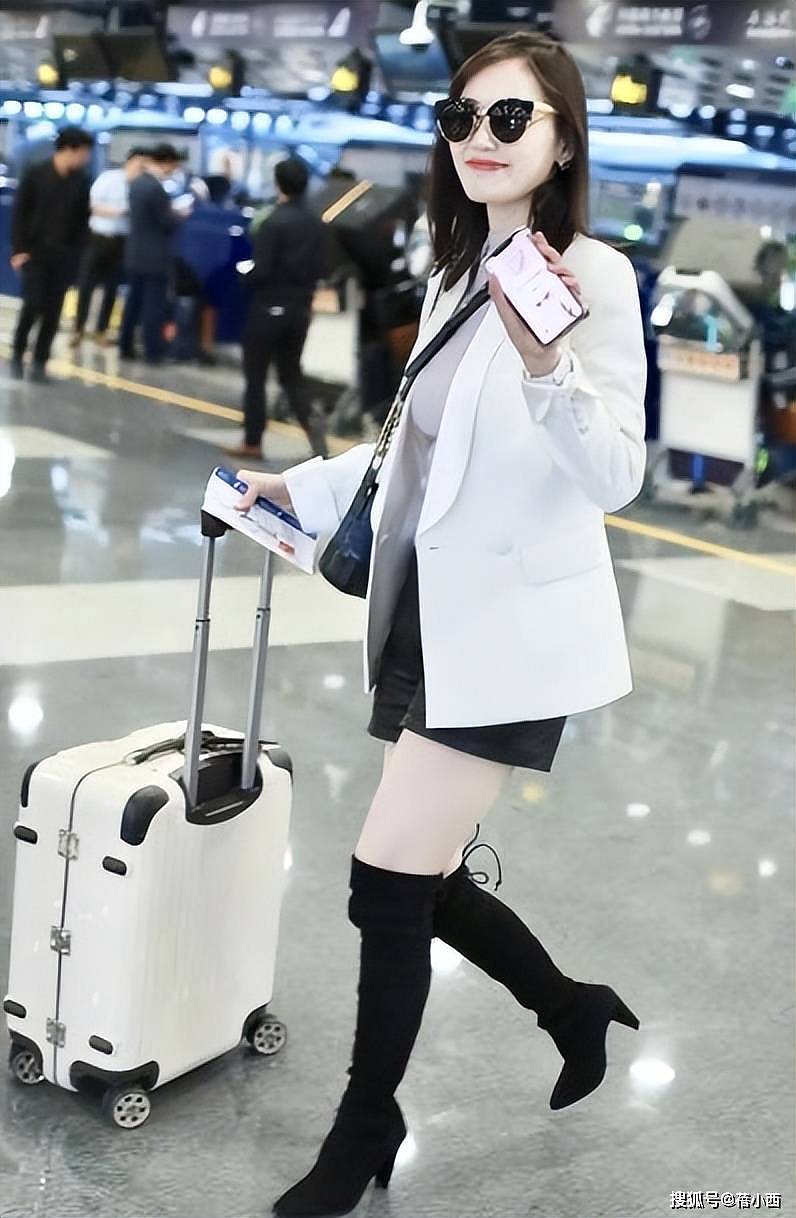 “马蓉”离开王宝强9年后更美了,穿短裤秀豆腐腿(组图) - 2