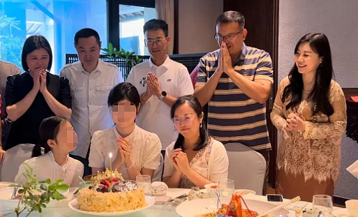 杭州一女童从10楼掉落，女子不顾危险徒手接住，导致胳膊粉碎性骨折，因把20万奖励留作自用，遭到非议，如今她怎么样了（组图） - 7
