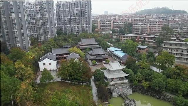2.5吨白银建造！地标建筑“永兴银楼”被拍卖，其中1.75吨银折算1204.7万元，每克6.88元，委托方：不能拆除（组图） - 3