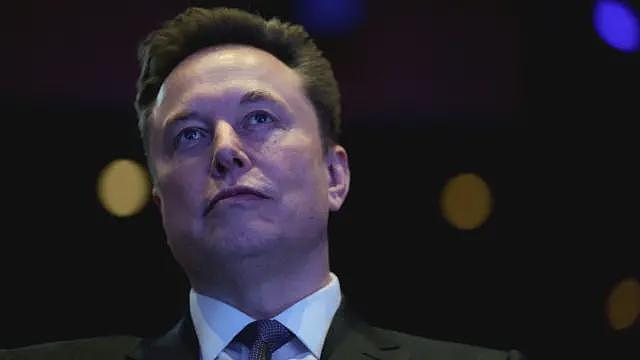马斯克的SpaceX准备将100万颗AI算力卫星送入太空（图） - 1
