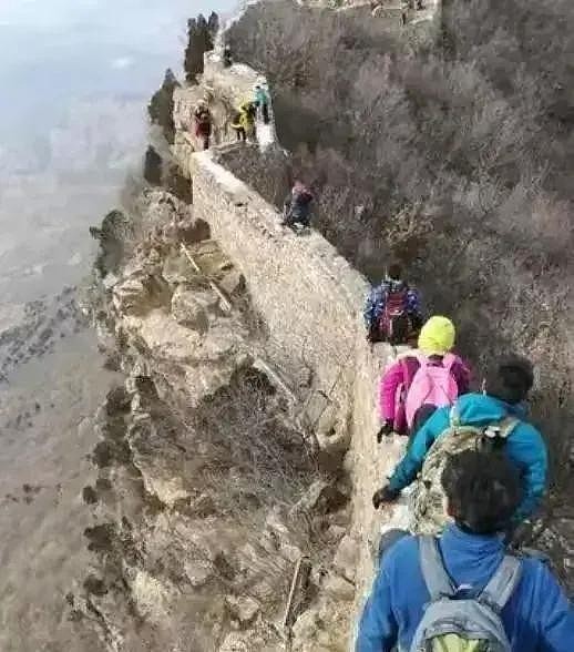 绝望：北大女博士倒挂长城2小时，目睹自己坠亡（组图） - 8