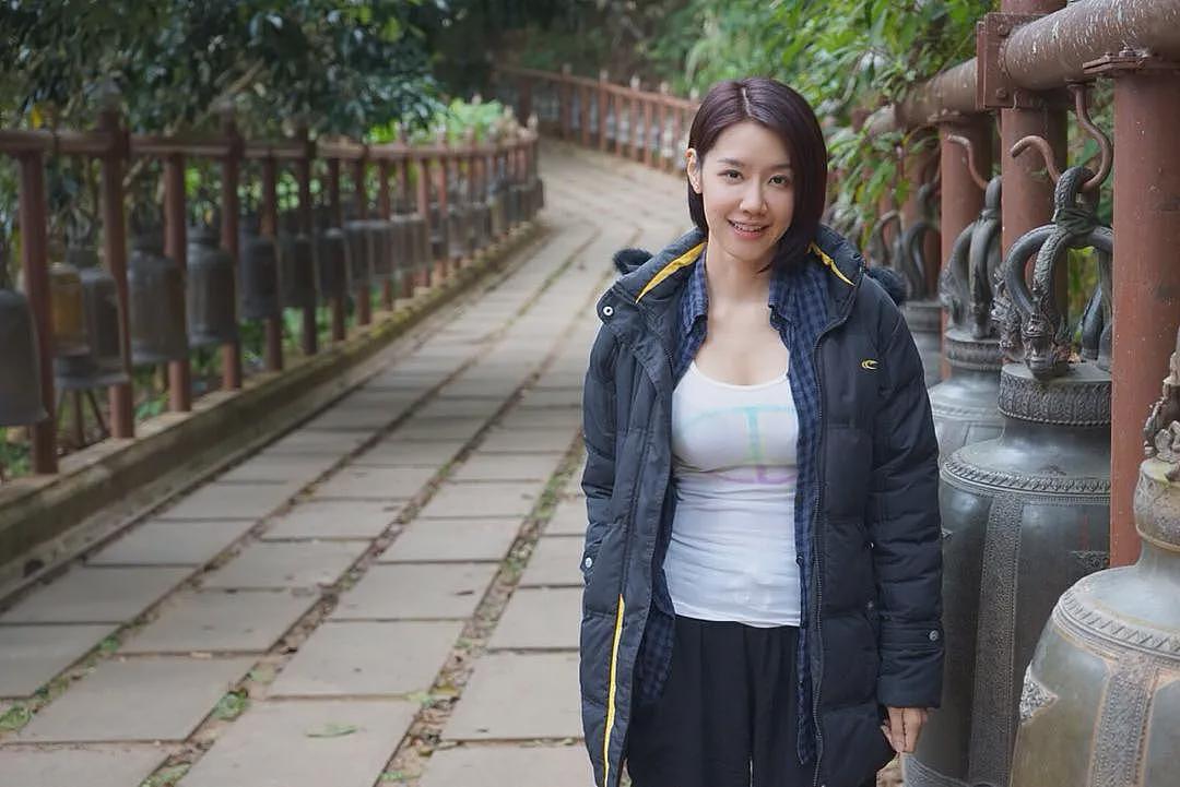 【美女】泰国辣妈“立体翘臀”一夜爆红，身材太犯规引众人舔屏：真羡慕她老公（组图） - 12
