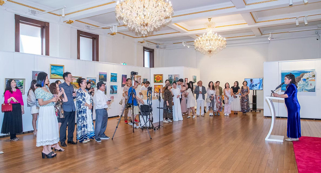悉尼女艺术家举行个人油画展 《静默绽放》在悉尼盛大开幕（组图） - 5