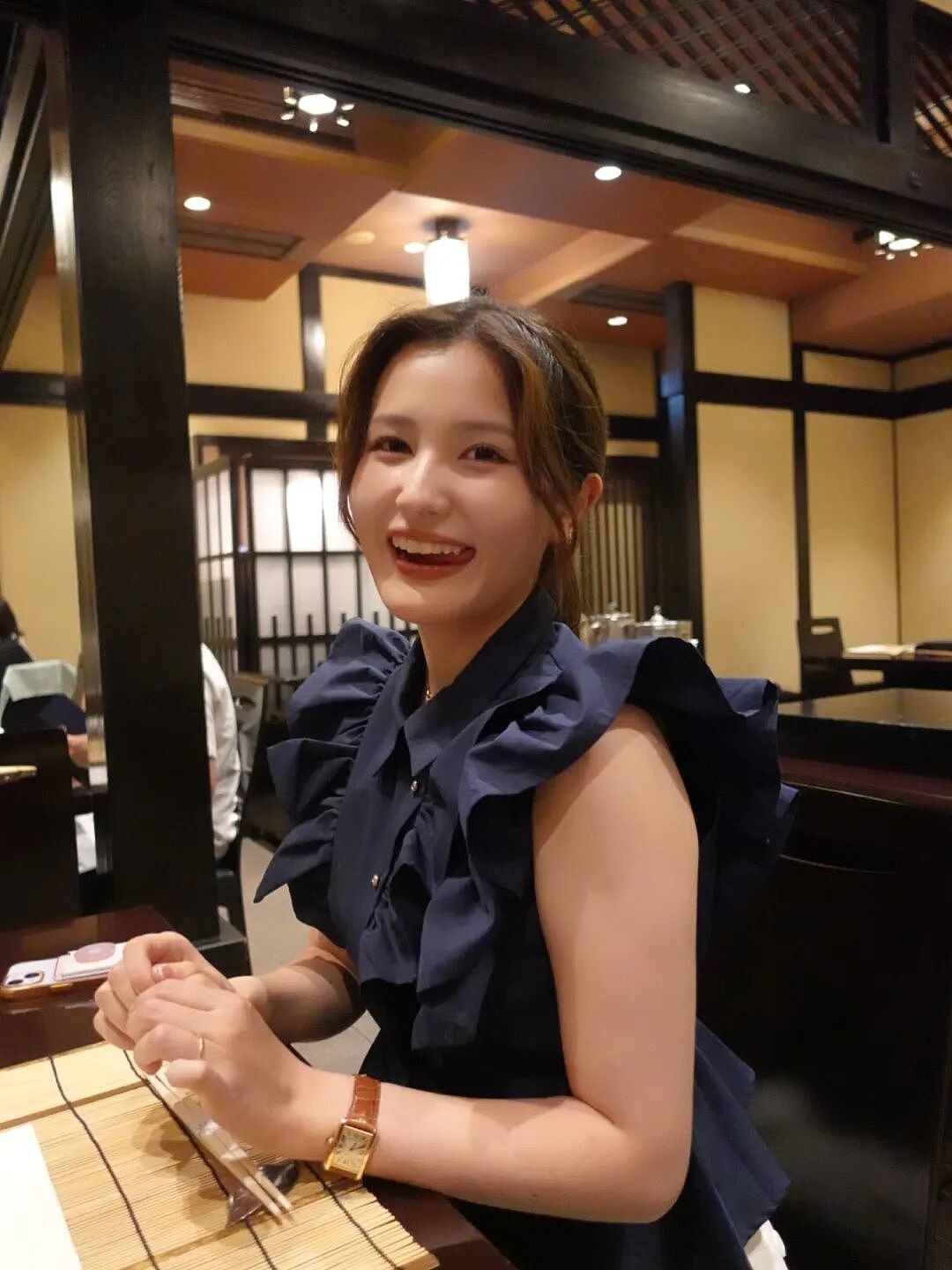 日本美女主播赴中国留学，宿舍马桶不流水，5毛钱吃“盖浇饭”！网友：真不是30年前？（组图） - 9