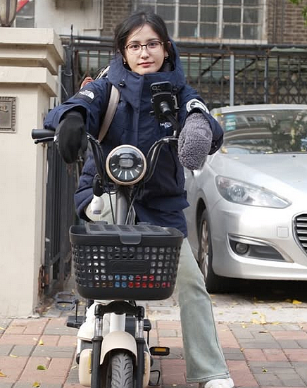 日本美女主播赴中国留学，宿舍马桶不流水，5毛钱吃“盖浇饭”！网友：真不是30年前？（组图） - 10