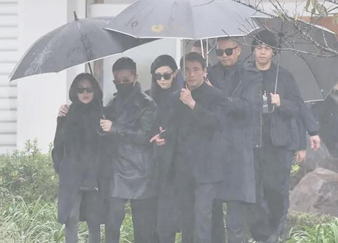 大S去世一周年，具俊晔为其雕像揭幕，众多明星赶来悼念（组图） - 9