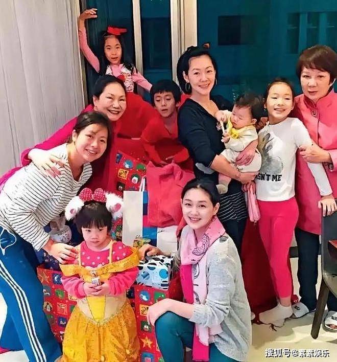 大S雕像揭幕仪式成员确定：小S家人，具俊晔，艺人闺蜜和亲友出席（组图） - 1