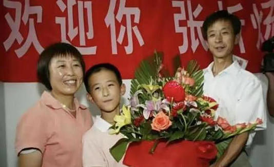 10岁上大学的神童,16岁成最年轻博士!现在躺平了...(组图) - 1