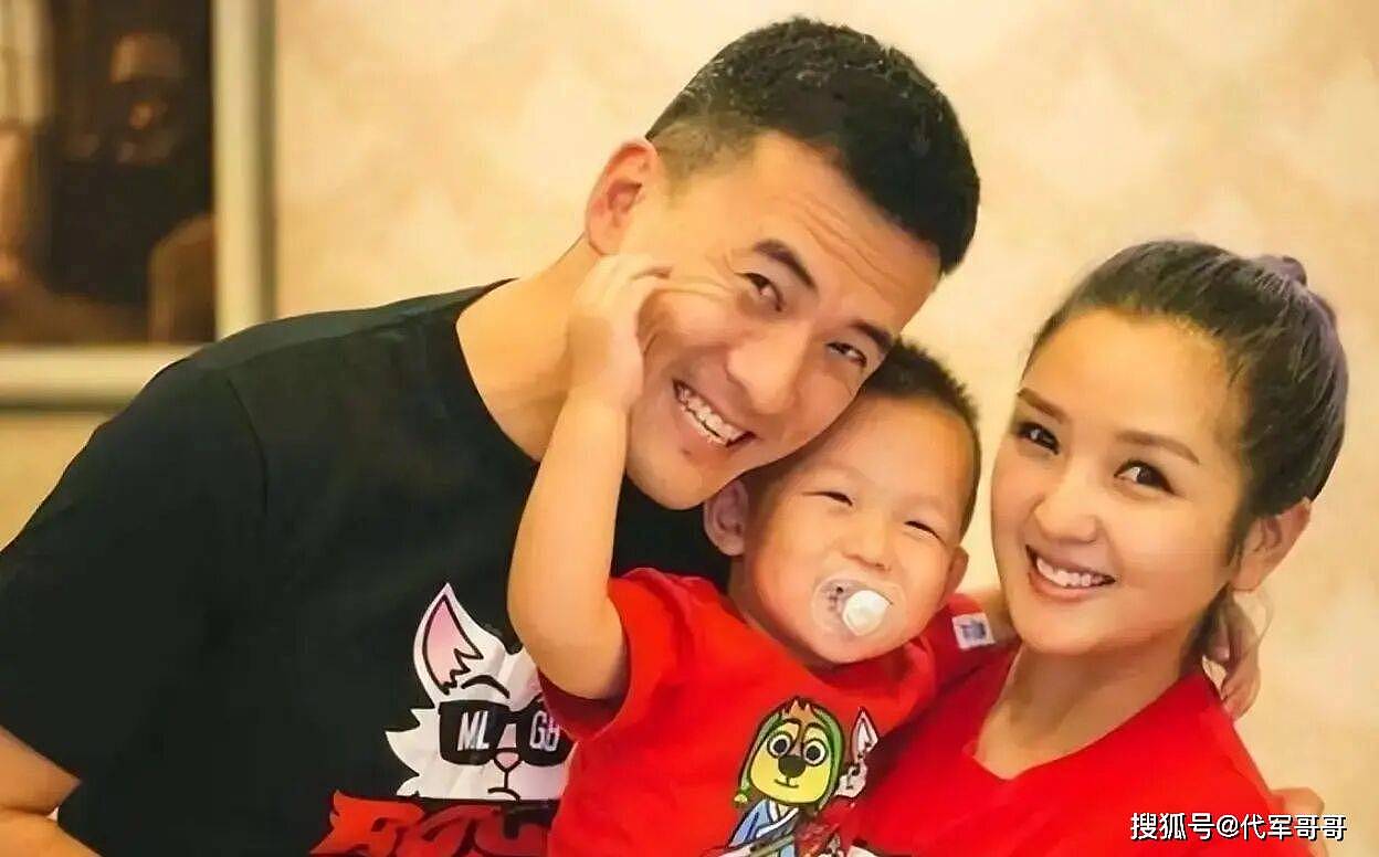 离婚8年后，何洁做梦也没想到，被嘲软饭男的前夫赫子铭口碑逆转（组图） - 2