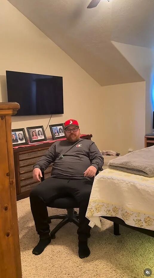 老哥为减肥拼了！把自己关屋里一年，绝对不出屋还全程直播！快赶上坐牢了...（组图） - 14
