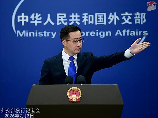 中企人员入境美国遭扣留60小时后遣返，外交部促美方停止无端盘查（组图） - 2