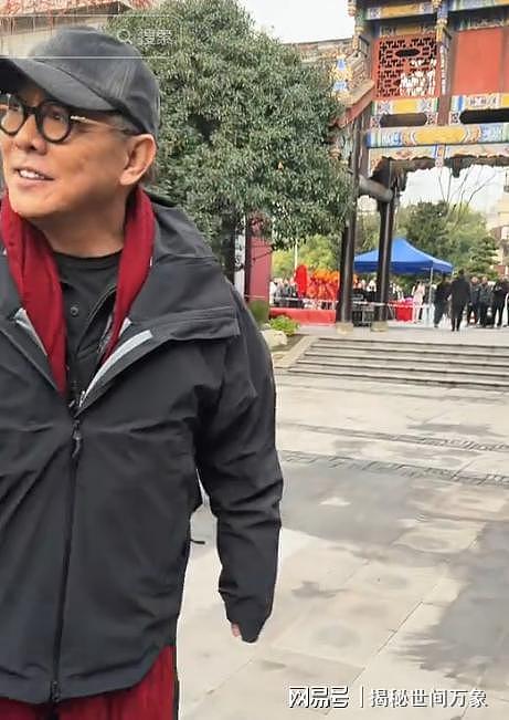 换心风波仅1个月,李连杰近况曝出,拍视频说英文,小心思藏不住(组图) - 24