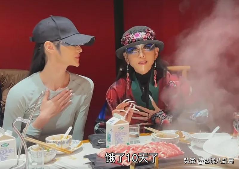 67岁杨丽萍自曝一天只吃一顿饭，从早到晚饿着跳舞（组图） - 10