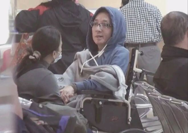 袁惟仁的婚姻：离婚时留给前妻百万巨债，瘫痪后一双儿女拒绝照顾（组图） - 3