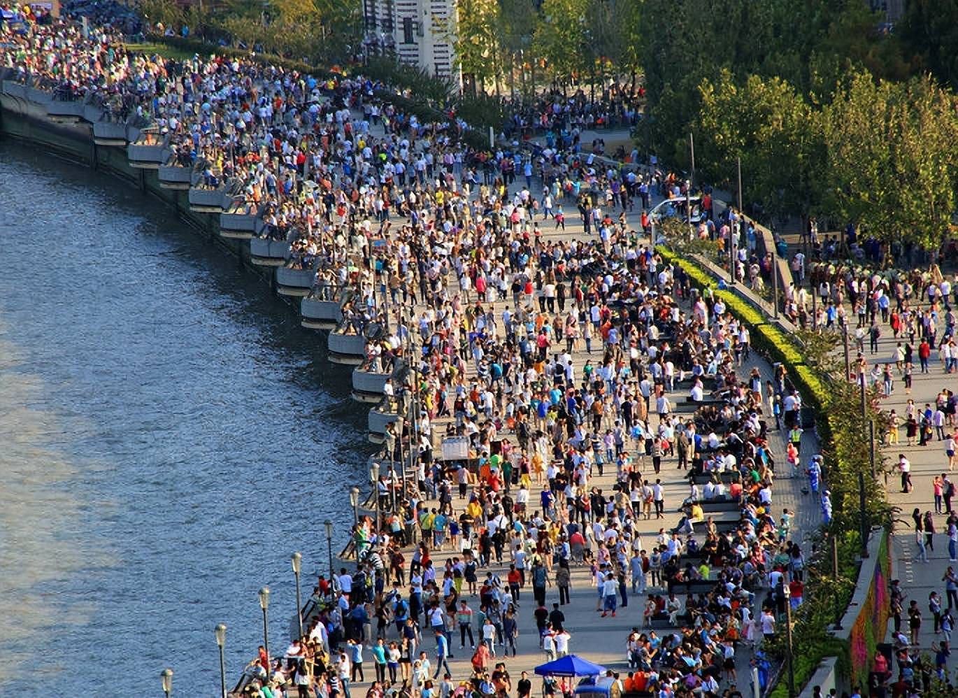 楼市要变天?上海“国家队”正式下场收购二手房,老破小有救了(组图) - 2