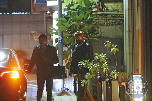 王心凌吴克群深夜回家过夜！爆旧情复燃，才被目击搭机甜蜜同进出（组图） - 6