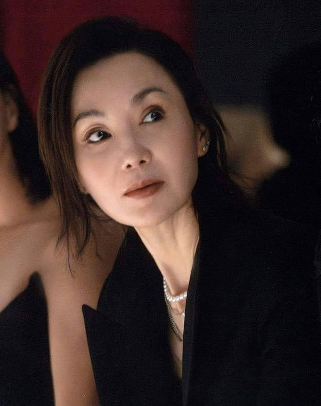 61岁影后张曼玉回港低调看演唱会,离婚23年近年化身迷妹追星族(组图) - 8