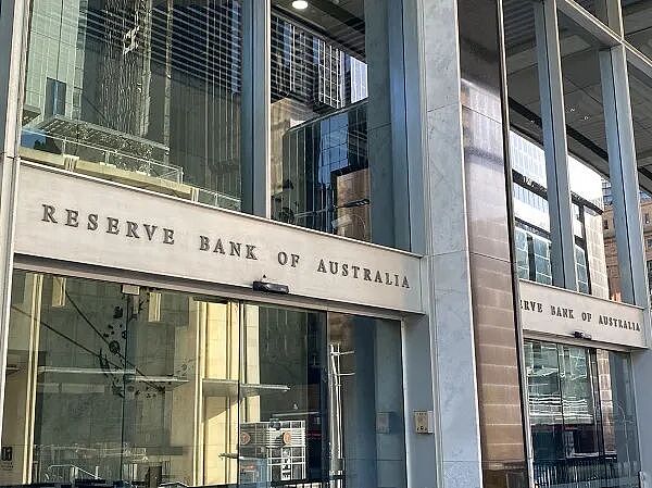 澳大利亚开启新一轮加息周期 澳储行宣布2月官方现金利率调升25个基点至3.85% 商界领袖敦促澳政府削减支出 - 3