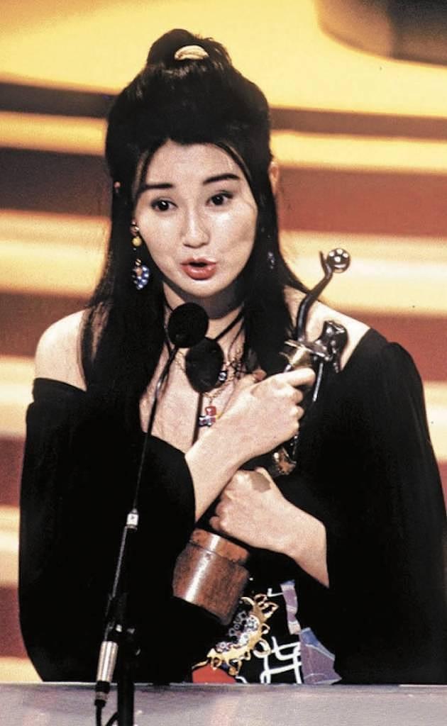 61岁影后张曼玉回港低调看演唱会,离婚23年近年化身迷妹追星族(组图) - 13