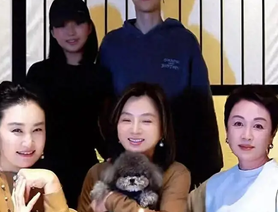 最美“妲己”近况曝光！离了两次婚，儿子去世，一个人孤苦伶仃（组图） - 3
