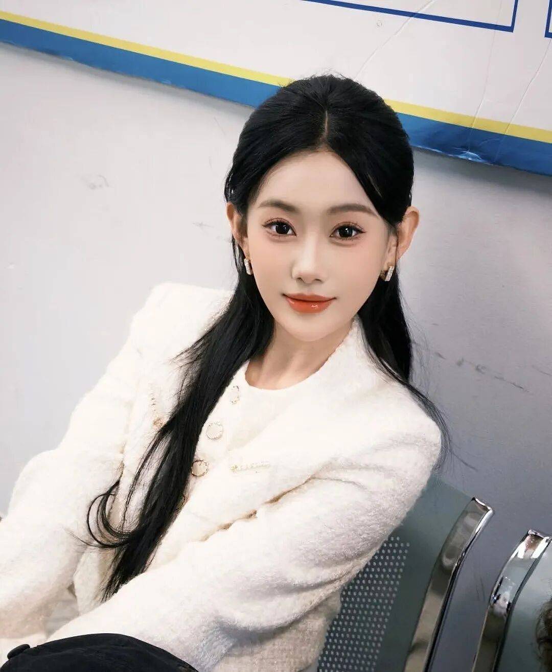 一个月赚5万又一天亏2万，24岁女演员晒基金收益（组图） - 7