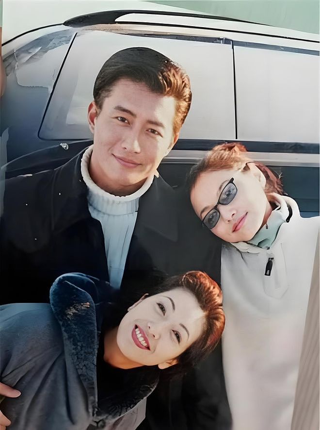 他一婚娶演员江珊，二婚娶小16岁富婆，如今61岁活成人生赢家（组图） - 3