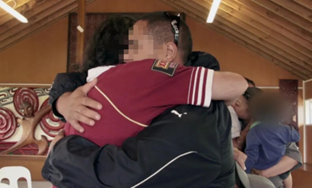 被骂“滚回你的国家”!奥克兰公交车司机一拳打死对方——不用坐牢!(组图) - 11