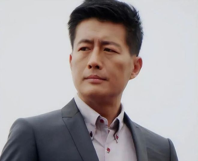 他一婚娶演员江珊，二婚娶小16岁富婆，如今61岁活成人生赢家（组图） - 4