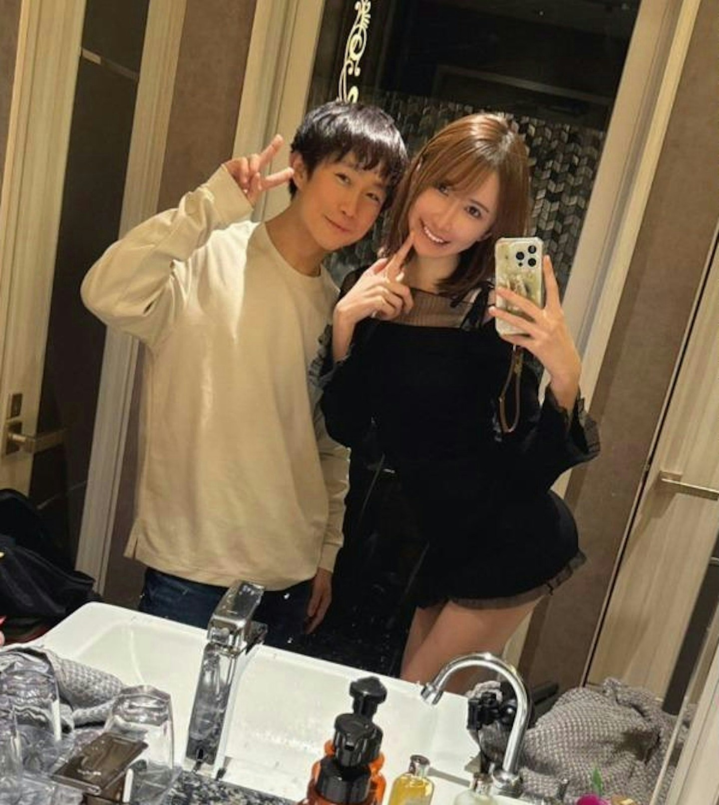 AV男优专访爆辛酸史：日做12小时，想赚钱别入行（组图） - 5