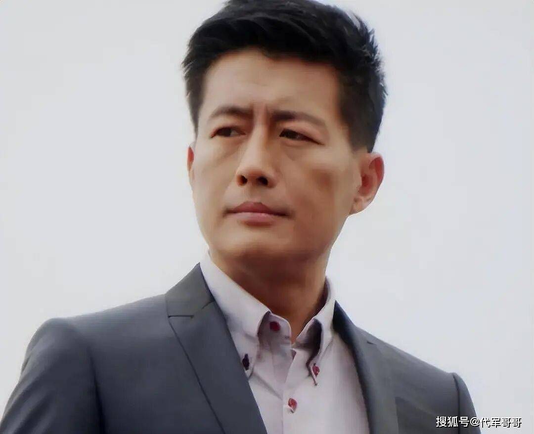 他一婚娶演员江珊，二婚娶小16岁富婆，如今61岁活成人生赢家（组图） - 4
