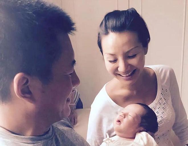 他一婚娶演员江珊，二婚娶小16岁富婆，如今61岁活成人生赢家（组图） - 8