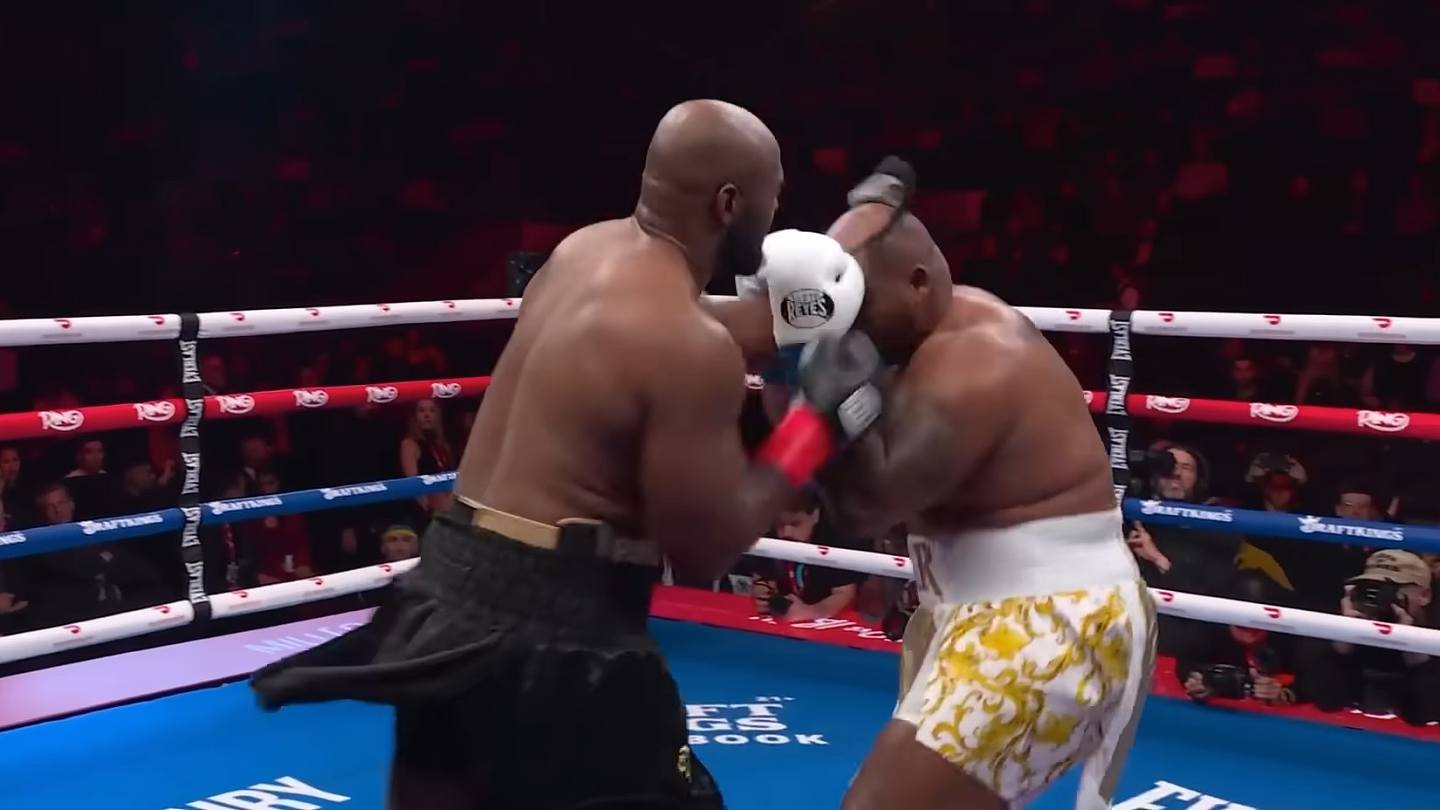 美国拳手假发被打飞爆笑画面疯传，事后解释因用母亲家肥皂才脱发（视频/组图） - 1