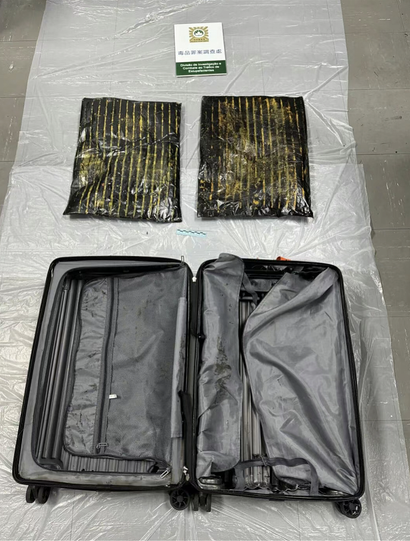 20余岁内地男子携带4公斤海洛因，从海外飞抵澳门，过关时被抓！受贩毒集团招揽，事成可获5000元报酬（组图） - 1
