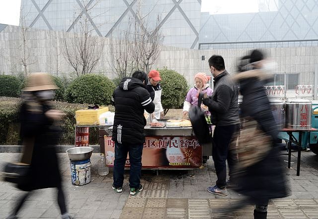 最大悲哀,莫过于把牢A当英雄把记者打为狗熊(组图) - 7