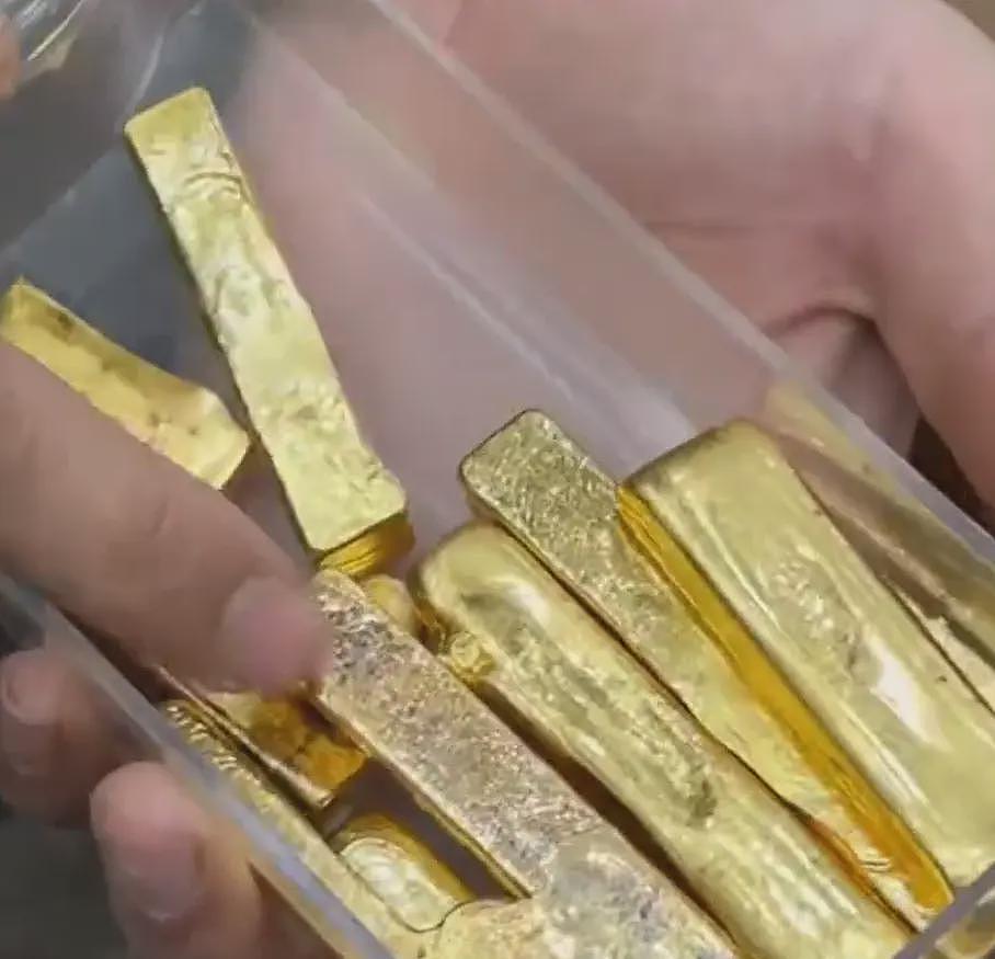 打金店老板1个月扫出1700克金粉,价值近200万(图) - 1
