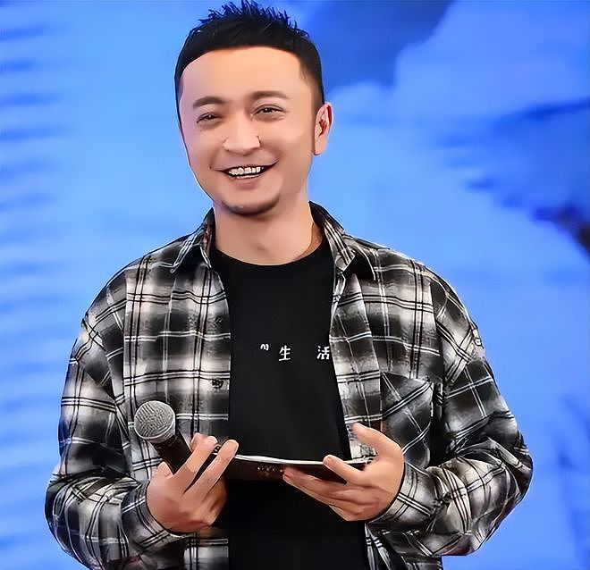 春晚主持人官宣第一天， 尼格买提被骂冤不冤？（组图） - 3