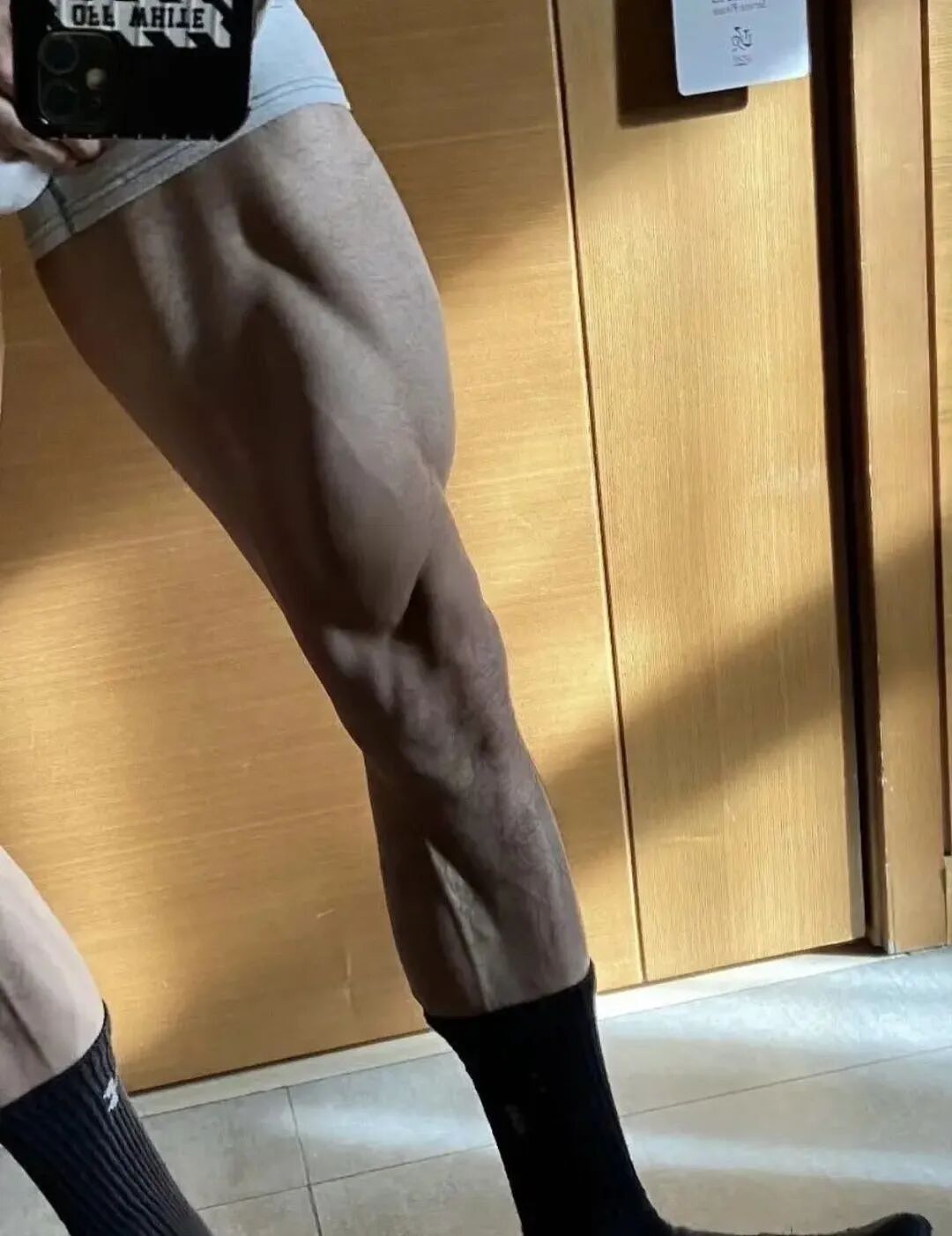 【帅哥】童颜小哥哥一脱惊人！这身肌肉藏得太深了…（组图） - 6