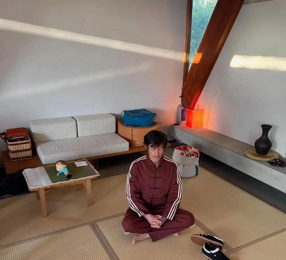 45岁陈冠希撞脸赵本山，留八字胡老态尽显，我却说：他赢麻了（组图） - 10