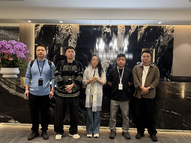 “我的600万元啊!”全部买了5.9公斤黄金!女子崩溃了(组图) - 5