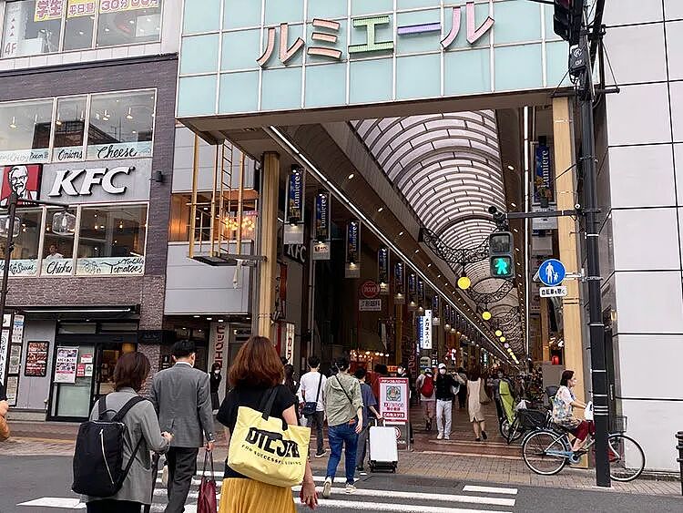 日本公寓清洁工吐槽中国住户在楼道里排泄！从阳台扔垃圾，1个房间住3个家庭（组图） - 4