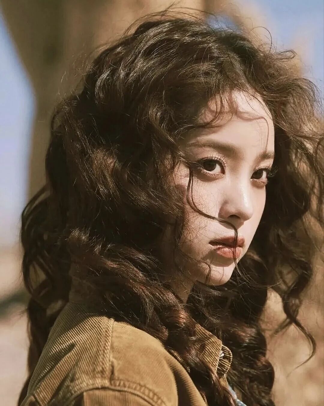 【美女】25岁欧阳娜娜晒照上热搜：事业线爆表！网友惊呼：这还是那个小女孩吗（组图） - 9