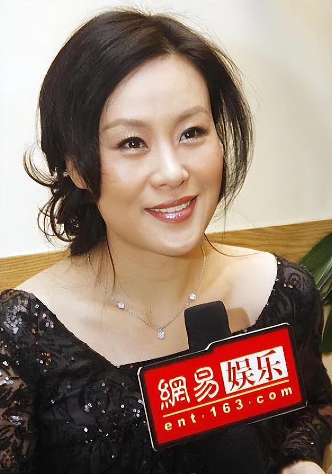 邬君梅外籍老公病逝,结婚30年没孩子,独自在美庆60岁生日(组图) - 19