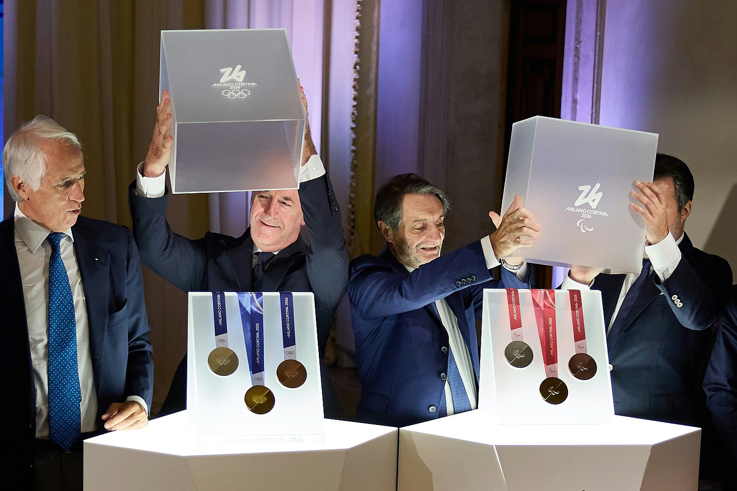金价银价大涨!2026米兰冬季奥运奖牌史上最值钱,贵巴黎奥运3倍(组图) - 2