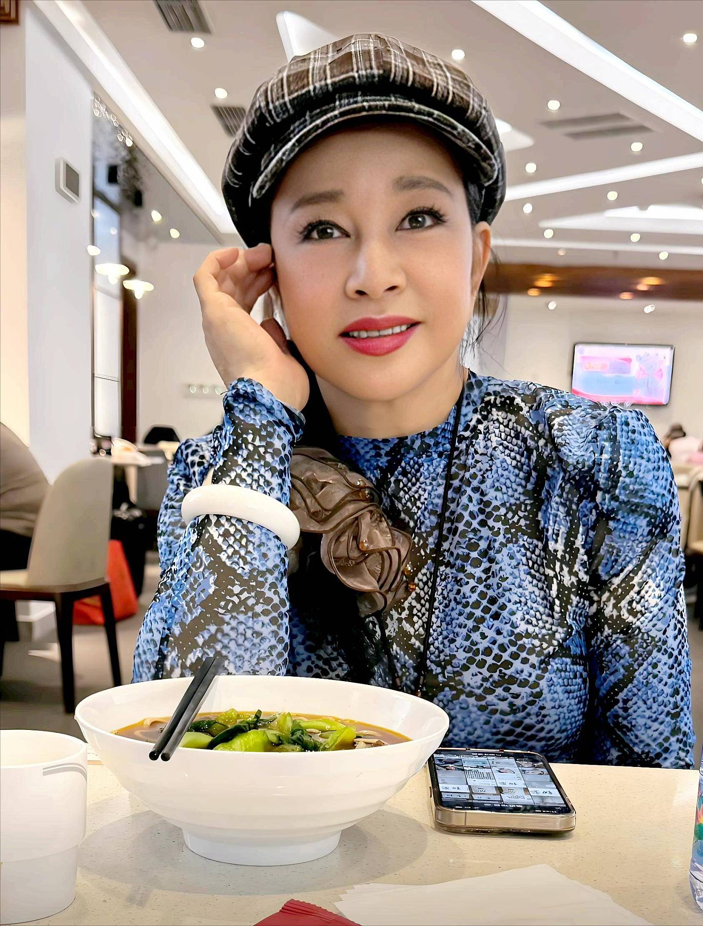 刘晓庆:张纪中当年帮过我,我与王晓玉领了结婚证(组图) - 10