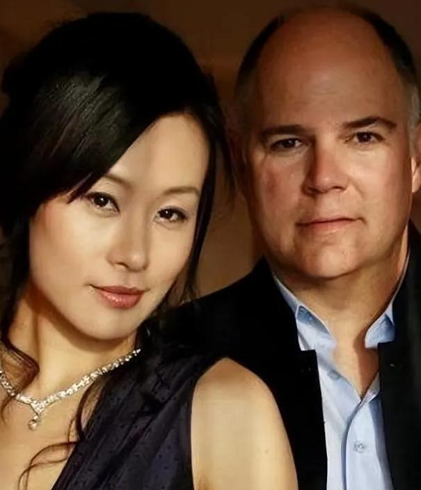 邬君梅外籍老公病逝,结婚30年没孩子,独自在美庆60岁生日(组图) - 15