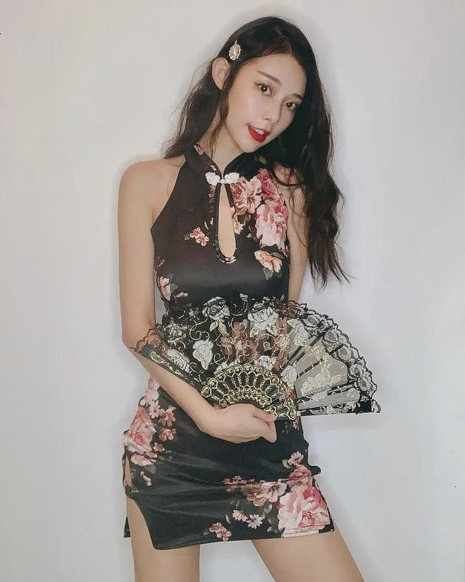 【美女】美女模特，身材性感，曲线优美，肤白水嫩十分诱人，这谁顶得住啊（组图） - 1