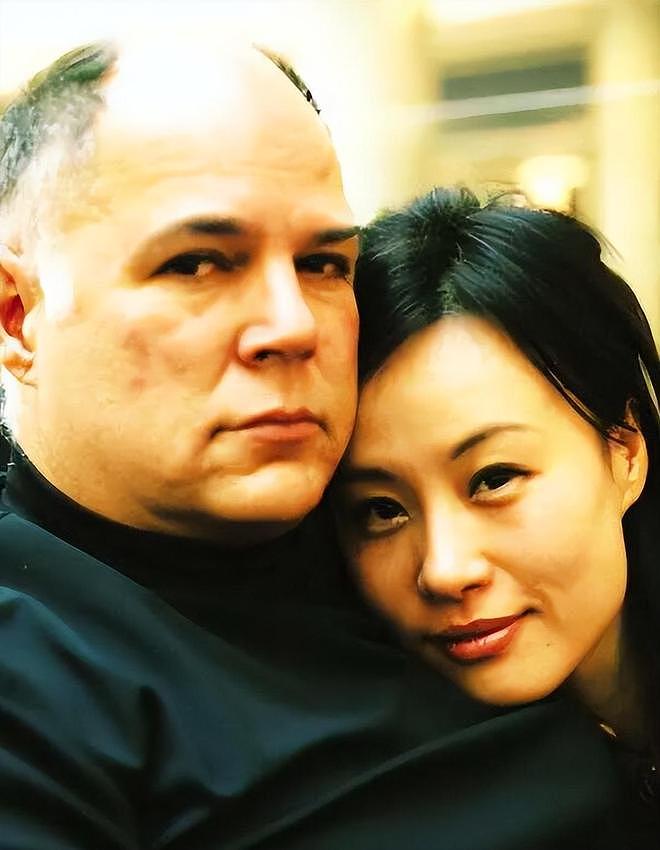邬君梅外籍老公病逝,结婚30年没孩子,独自在美庆60岁生日(组图) - 11