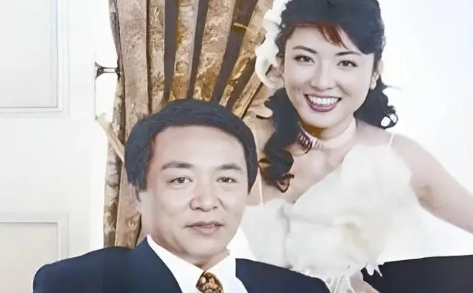 一婚嫁主持人,二婚嫁大8岁商人,如今57岁的周涛怎么样了?(组图) - 3