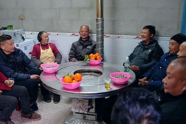 两个法国小伙耗时约500天徒步上万公里抵达上海(组图) - 4