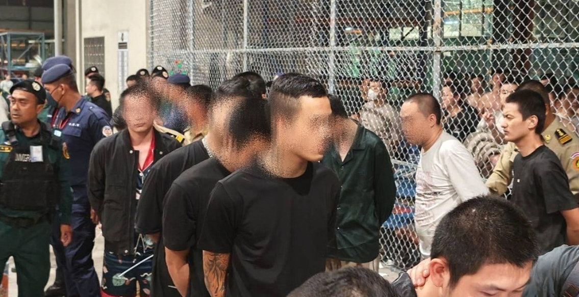 柬埔寨遣返110名涉电诈中国籍疑犯！华驻柬大使汪文斌到场“送机”（组图） - 4